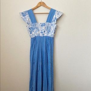 ✨Blue and White Floral Dress